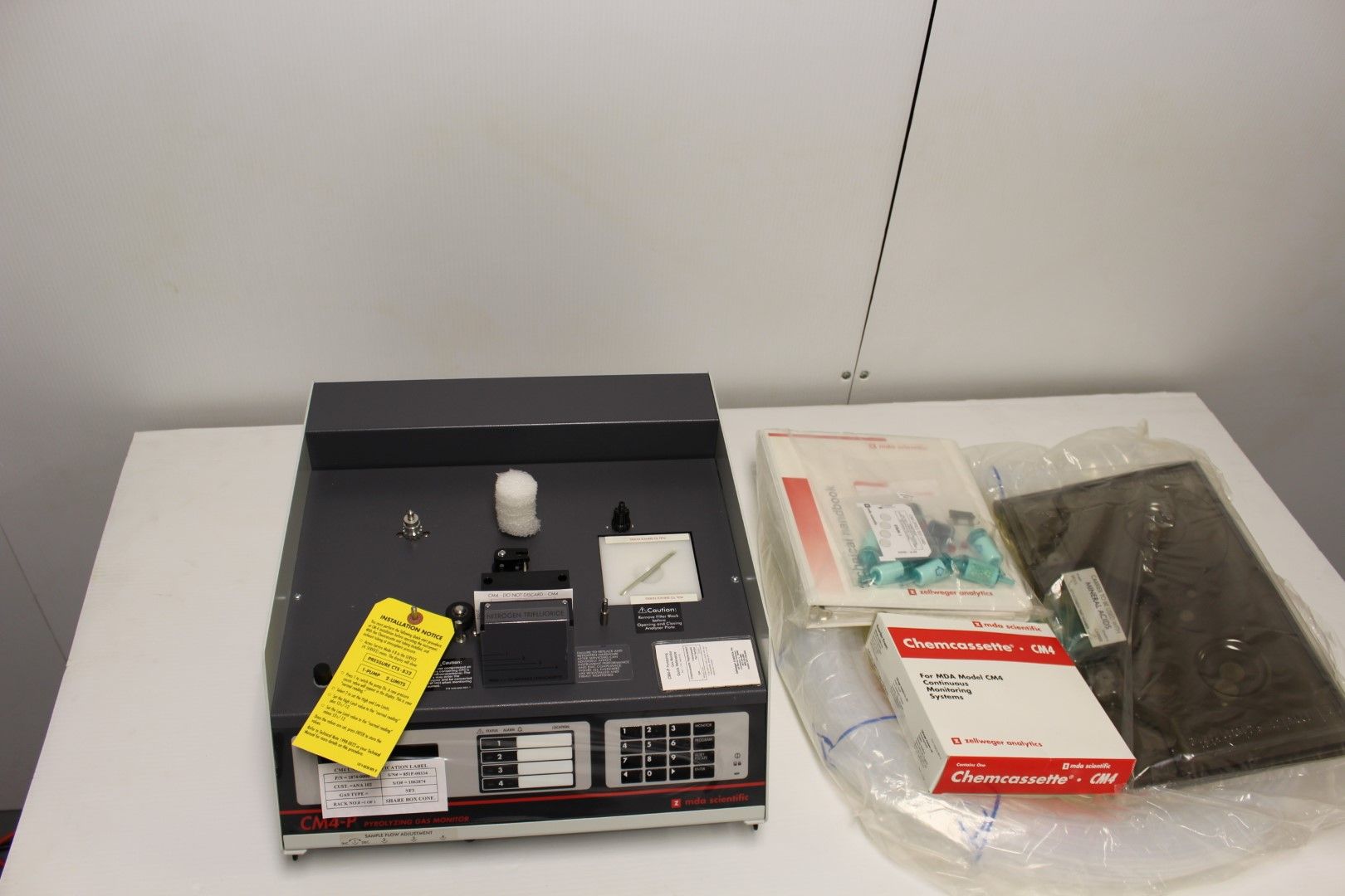 Honeywell, Zellweger CM4P, Pyrolyzing Gas Monitor Nitrogen Trifluoride